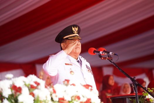 Pimpin Upacara HUT ke-81 RI, Plt Gubri: Bekerja Lebih Keras untuk Kesejahteraan Masyarakat